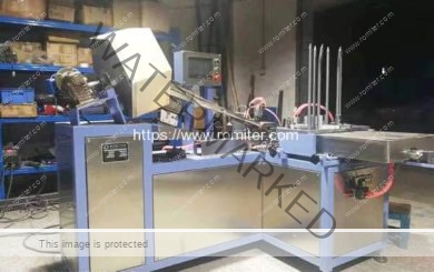 Full-Automatic-Plastic-Hanger-Metal-Hook-Inserting-Machine (2)