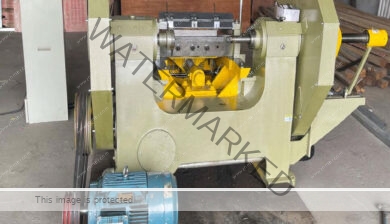 Thickness-Adjustable-Rotary-Wooden-Veneer-Cutting-Machine